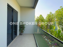 Spectacular Views of Linear Garden | Spacious Unit | Great Investment